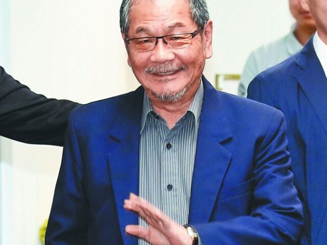 台灣新聞通訊社-吳乃仁欠台糖1.7億關12天獲釋 沈富雄點名追究他們