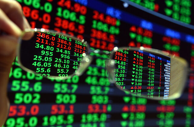 台灣新聞通訊社-1分鐘讀財經》房貸信貸全砸進去！四貸同堂炒股 預警台股未爆彈