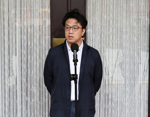 台灣新聞通訊社-沈伯洋落後還頻失分？謝寒冰：他就是認為萬芳醫院很爛