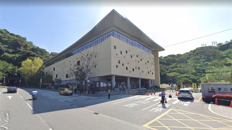 台灣新聞通訊社-爭搶殯葬大餅!竹聯幫8堂口砸店插乾股 檢警逮10煞追幕後黑手