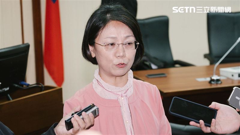 台灣新聞通訊社-翁曉玲提刪政院發言人特別費!爆鄭麗文2014年首創 他嗆:通通退回去?