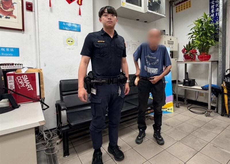 台灣新聞通訊社-找不到飯店在哪⋯聾啞日籍翁「只剩一張卡」來台迷路!松山暖警神救援