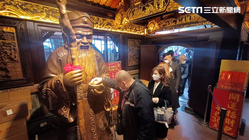台灣新聞通訊社-小暑開運!命理師曝拜土地公「最佳時間」、做1事接財 1生肖谷底翻身