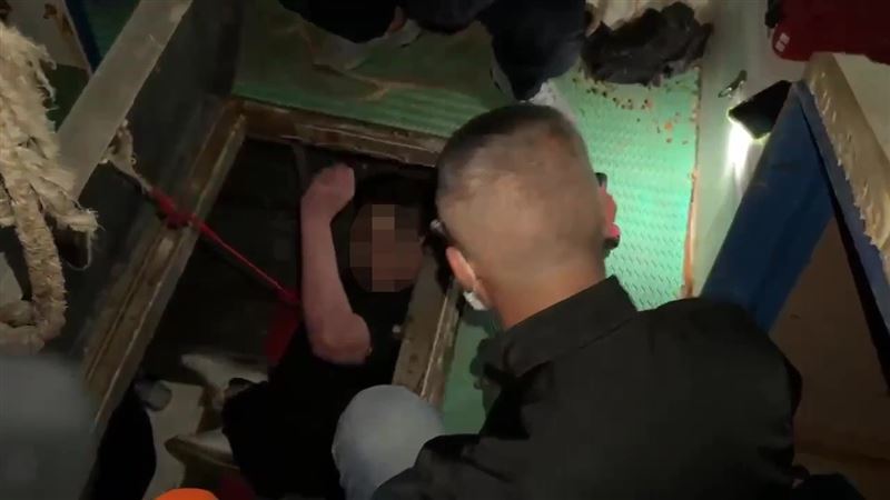台灣新聞通訊社-潮牌大亨黃克誠出事了!遭重判「躲密艙」偷渡中國 坐桶子被逮畫面曝