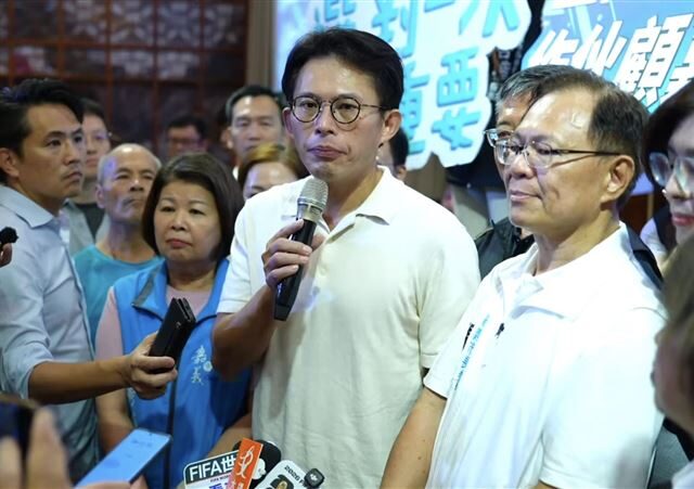 台灣新聞通訊社-狗仔案炸鍋！陳美吟身分遭起底扯出柯文哲 黃國昌冷回沒必要