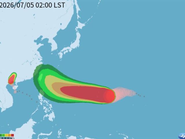 台灣新聞通訊社-強颱巴威打擦邊球還直接登陸？賈新興揭3路徑劇本　點名9縣市風雨最強