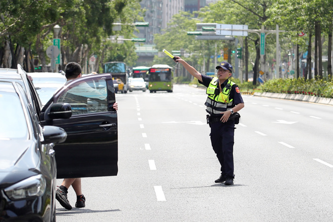 台灣新聞通訊社-國家警報大響竟是預告演習 媒體人批「搞得大家好亂」 網轟擾民