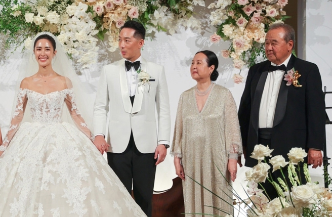 台灣新聞通訊社-徐莉玲兒徐子翔過世 遺孀「最正老闆娘」譚以欣昔曝爬山結緣