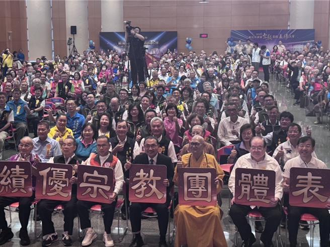 台灣新聞通訊社-侯友宜讚宗教團體做公益 喊話下任市長重視宗教力量
