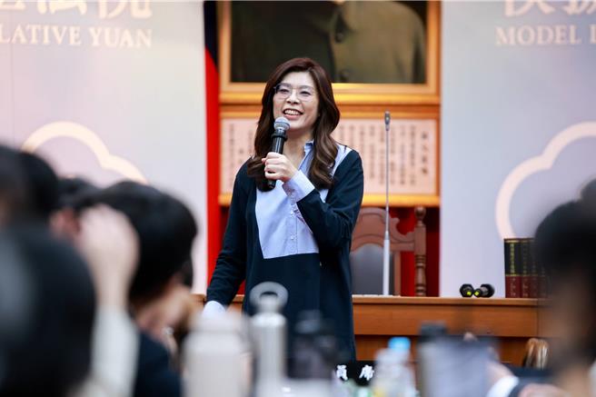 台灣新聞通訊社-鄭麗文:民主國家有時候總統不重要 但不能沒有國會