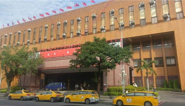 台灣新聞通訊社-進貨大陸低價苦茶籽混摻製油 威加2採購人員聲押禁見
