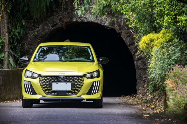 台灣新聞通訊社-試車報告》PEUGEOT家族小帥獅來了 208活潑靈動 3大亮點一次看