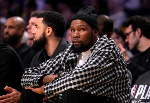台灣新聞通訊社-NBA》杜蘭特稱「七六人不遜於當年勇士」 追夢、湯普生不同意