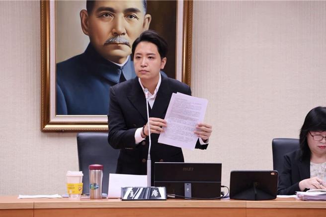 台灣新聞通訊社-左手推EZ WAY、右手當最大股東 羅廷瑋轟財政部:誰來監督?