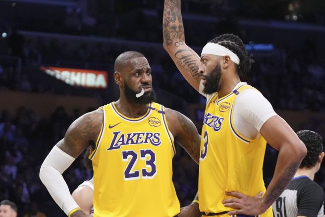 台灣新聞通訊社-NBA》一眉哥戴維斯駁斥「賴床」是假新聞 親自與網友筆戰