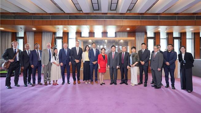台灣新聞通訊社-宴請美眾議院亞太小組成員 林佳龍重申維持台海現狀 不向壓力屈服