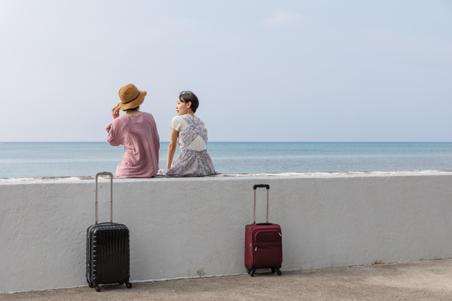 台灣新聞通訊社-白海豚逼近!7家產險暫停受理投保赴日旅遊險