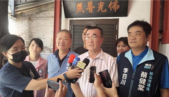 台灣新聞通訊社-蔣萬安當眾點名萬大線幕後功臣  李四川：當選一定完成二期工程