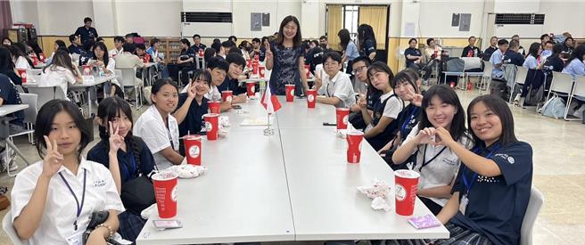 台灣新聞通訊社-跨國交流展青春!台日高中生齊聚板中 語言文化互動熱烈