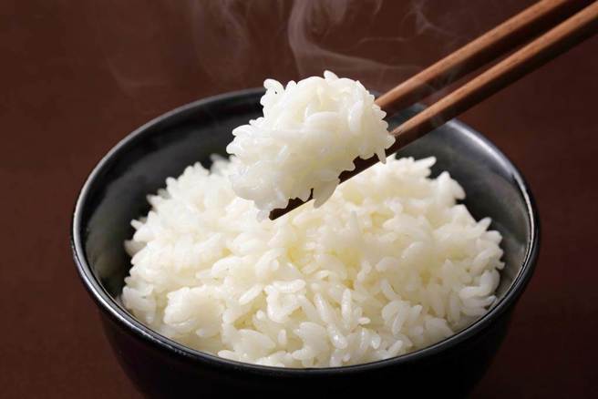 台灣新聞通訊社-同1碗白飯差很大!營養師揭這七件事會改變血糖反應
