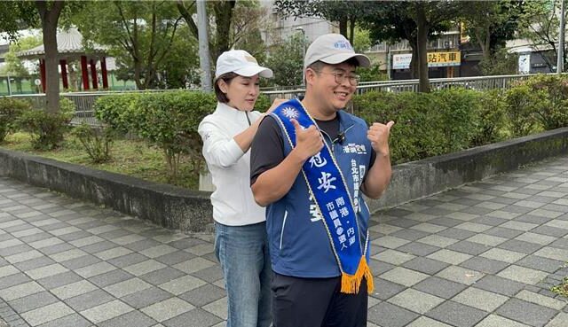 台灣新聞通訊社-老內湖人吐「3新人搶港湖最後1席」 他親回應：迎戰綠滿山遍野看板 只能靠一招