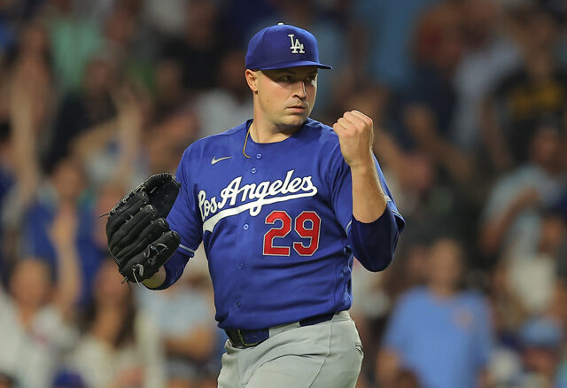 台灣新聞通訊社-MLB》史庫柏轉隊首秀6局好投沒用！道奇吞本季最慘5連敗