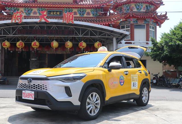 台灣新聞通訊社-台南溪北小黃公車開通新3線 偏鄉出門就醫超方便