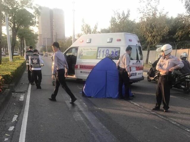 台灣新聞通訊社-公車司機超速爆頭無照騎士！法官拆解5426張畫面 認「視線死角」無罪