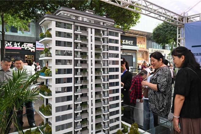 台灣新聞通訊社-陸房市持續低迷!中型房企大縮水 2年少21家
