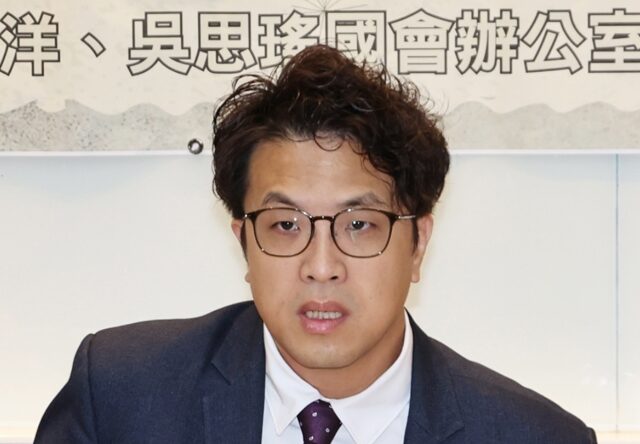 台灣新聞通訊社-轟沈伯洋對大罷免「雙標」　侯漢廷指不應對其有利就喊延長賽、不利就說已過去