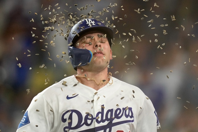 台灣新聞通訊社-MLB》道奇壞消息!新星捕手傷勢曝 本季恐無法蹲捕
