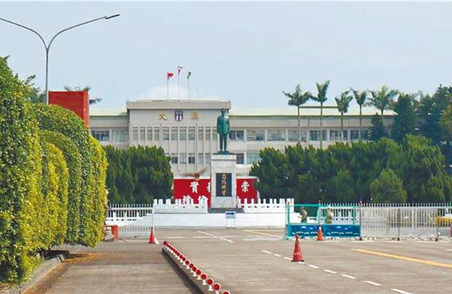 台灣新聞通訊社-陸軍下士遭滑輪砸臉失智賠954萬確定 另提國賠4303萬敗訴