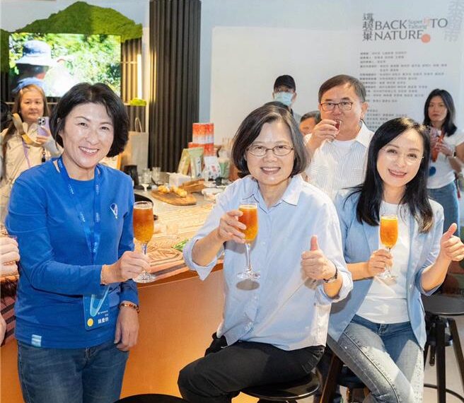 台灣新聞通訊社-邱垂正爆移民署認為饒慶鈴違法 陳清龍批:民進黨對兩岸交流赤裸裸雙標