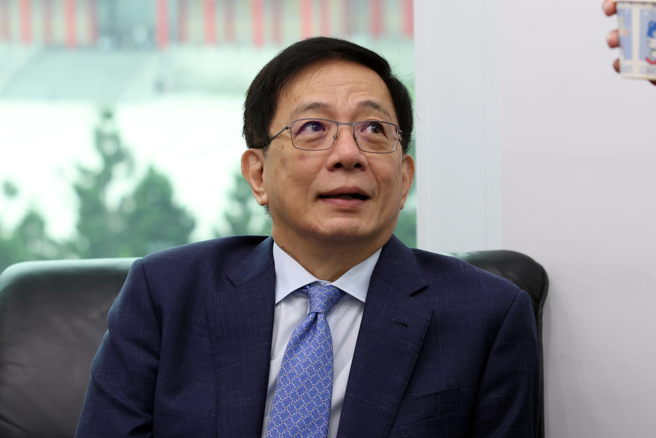 台灣新聞通訊社-退休前連收喜訊!管中閔任內修復2古蹟獲獎 感性發聲:值得一記