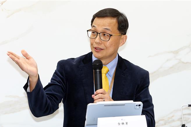 台灣新聞通訊社-中聯問題油「20%下架標準」 專家意見4:2讓姜至剛拍板