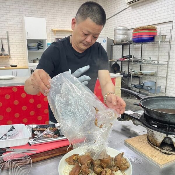 台灣新聞通訊社-才公告停播一周…97萬粉料理網紅「肥大叔」驚傳過世 團隊證實了