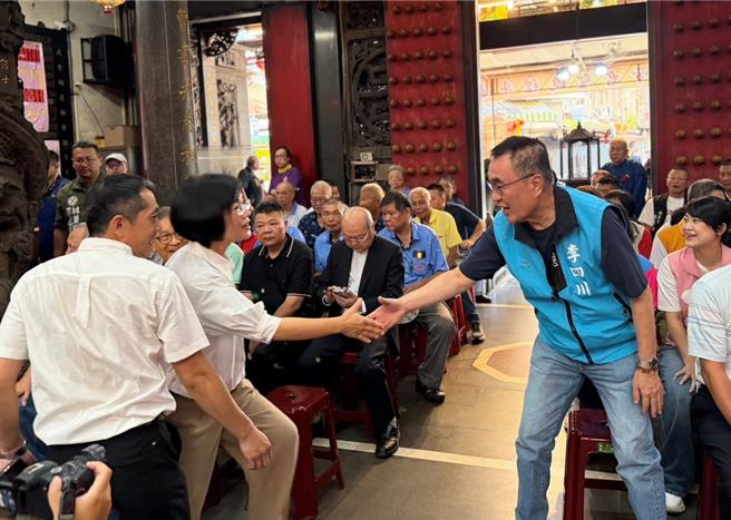 台灣新聞通訊社-關聖帝君聖誕藍綠同場拚人氣!李四川喊接棒傳承 蘇巧慧預告都更藍圖