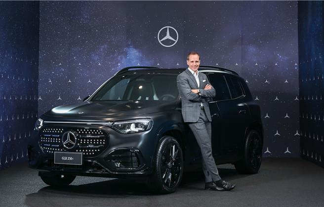 台灣新聞通訊社-豪車開戰！賓士25款新車要來了 BMW、Defender接力登場