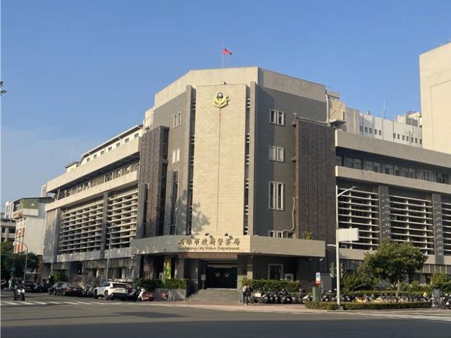 台灣新聞通訊社-幫超速車開假罰單「扣牌改吊銷」 高雄警合謀業者犯11罪遭重判