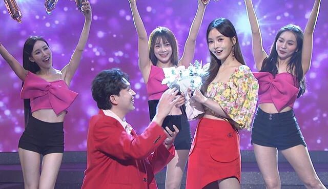 台灣新聞通訊社-李子森求婚杜忻恬「超大顆鑽戒閃爆」！《一級棒》康康、許志豪見證