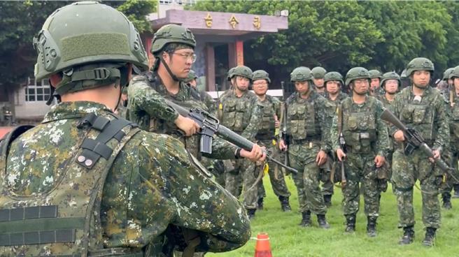 台灣新聞通訊社-宮廟學校變身演訓場 第五作戰區實戰化訓練登場