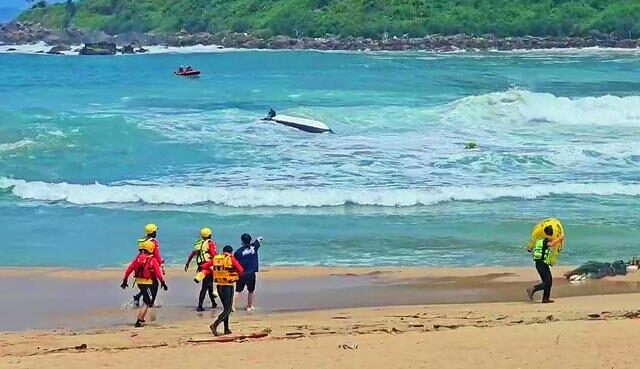 台灣新聞通訊社-大武崙海灘意外 白海豚環流大浪  泳客遭捲走失蹤　