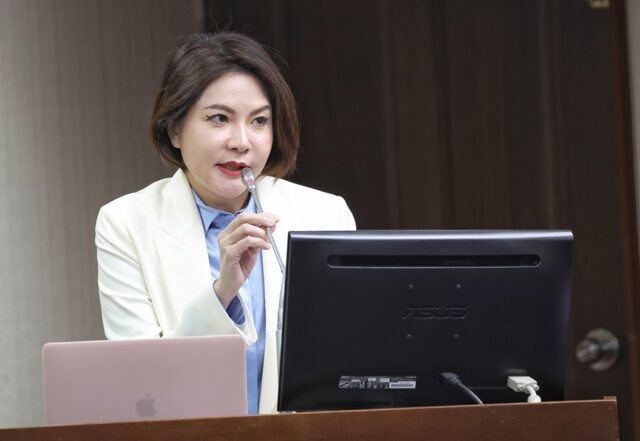 台灣新聞通訊社-再打臉衛福部「台糖免通報」說 陳菁徽亮證據嗆：還要瞎掰？