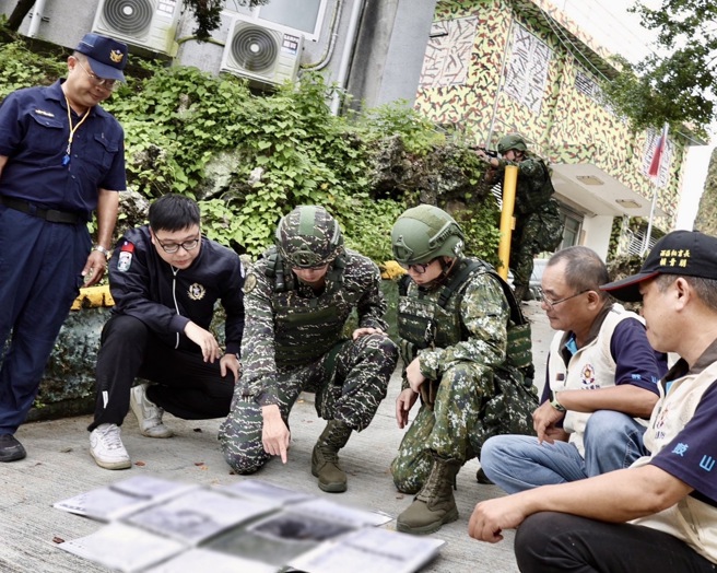 台灣新聞通訊社-漢光42》南區後指部勤務隊重要目標防護 協同警民共同掌握安全情資