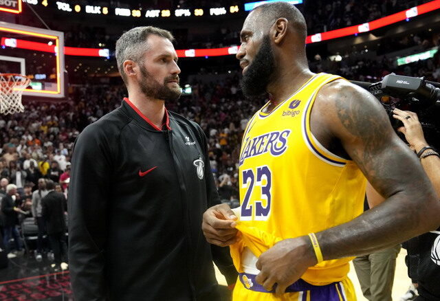 台灣新聞通訊社-NBA》又一「侍衛」投靠？洛夫有意加盟七六人跟詹皇聯手