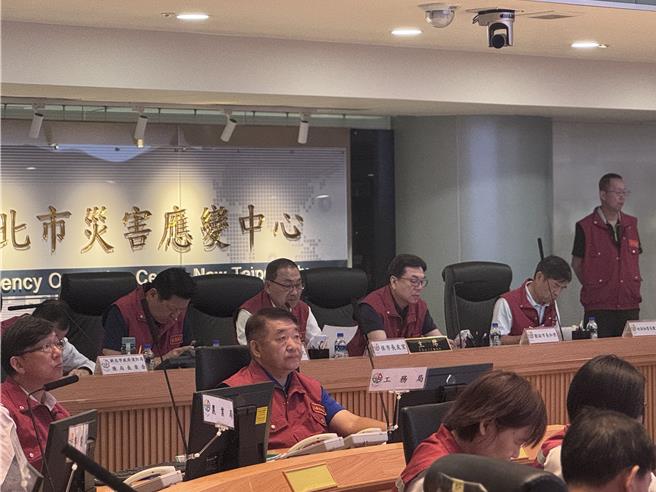 台灣新聞通訊社-白海豚逼近 新北二級警戒 東北角、北海岸今起影響最大