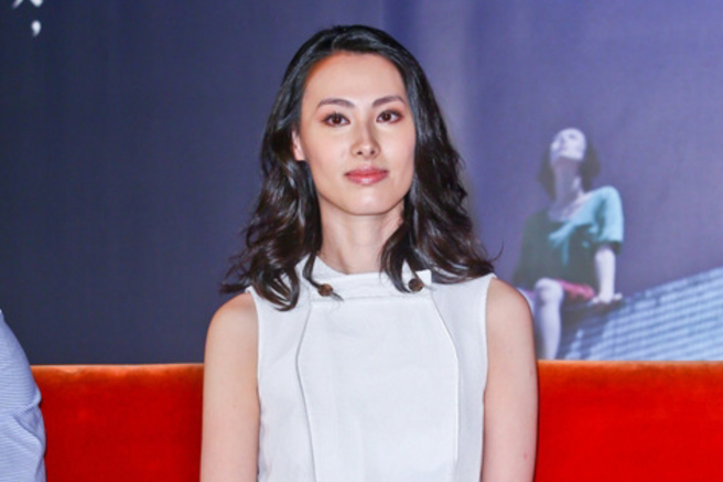 台灣新聞通訊社-梁洛施昔和1500億富商生3子!38歲現身球場「凍齡美貌」曝光