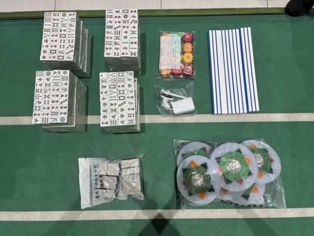 台灣新聞通訊社-掛羊頭賣狗肉！棋牌社暗藏麻將賭場 萬華警破門逮49人