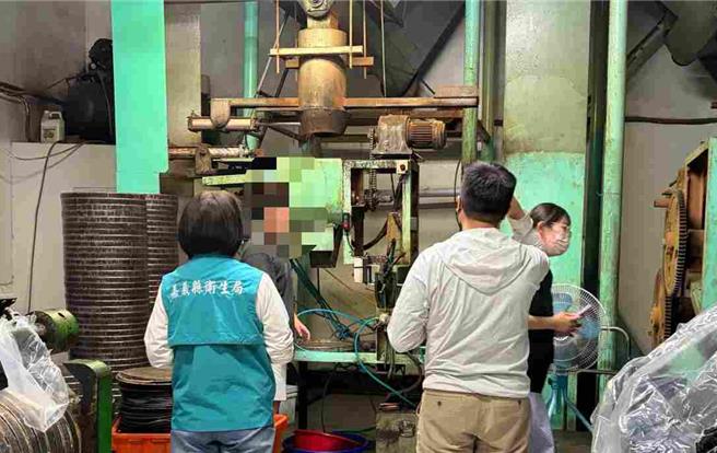 台灣新聞通訊社-苦茶油「苯駢芘」超標案擴大!源春製油廠停工 嘉檢火速分案追查