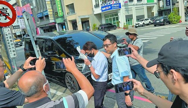 台灣新聞通訊社-台糖5月知中聯油苯駢芘超標竟未通報 謝寒冰點名它責任大